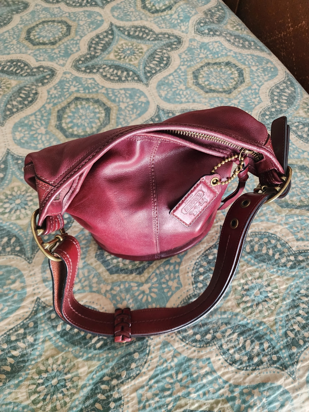 Premium COACH 11422 BLEECKER Colection Burgundy Leather Shoulder Bucket Bag